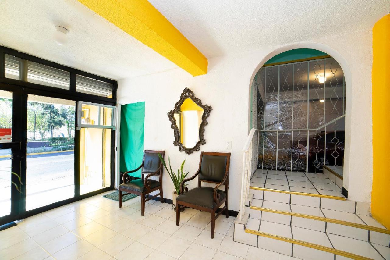 Oyo Hotel Jardin Carpio อากวสคาเลียนเทส ภายนอก รูปภาพ
