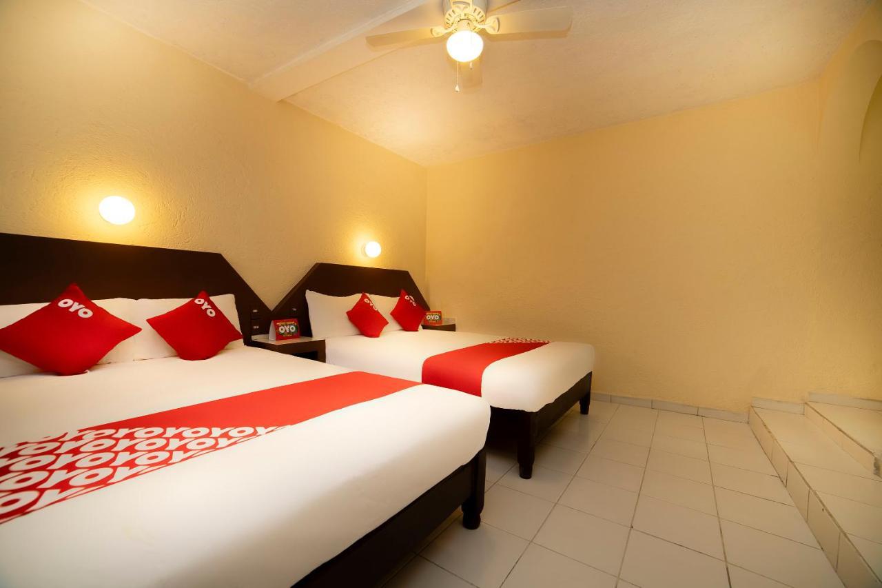 Oyo Hotel Jardin Carpio อากวสคาเลียนเทส ภายนอก รูปภาพ